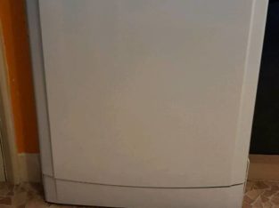 Freestanding Indesit dishwasher