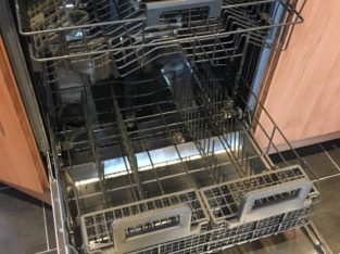 Integrated Whrilpool dishwasher, Used