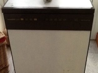 ARISTELLA DISHWASHER, ARISTON WHITE