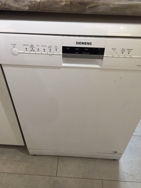 Free standing Siemens dishwasher