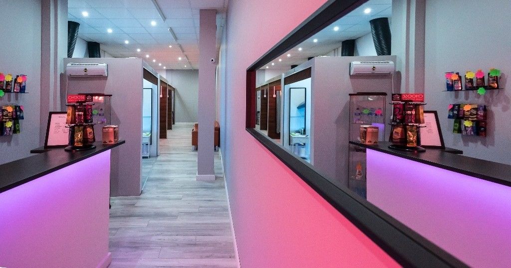 Shop to rent or may sell business in Birmingham