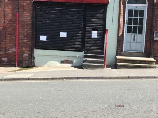 £76pm Lock Up Shop To Let Retail & office use