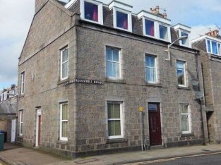1 Bedroom Second Floor Flat, fully furnished