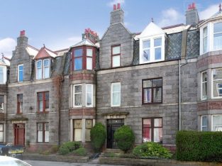 REFURBISHED and MODERNISED ONE BEDROOM TOP FLOOR FLAT