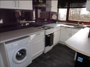 Top floor 1 bed flat in dingwall for sale – Reduced price £6000 below valuation