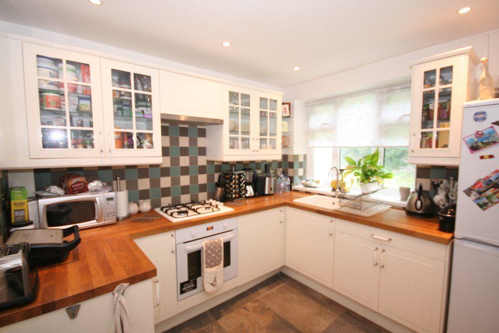 Two (2) bedroom flat Purpose Built Spacious Florence Road Stroud Green