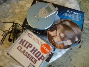 Real bargain Panasonic portable disc man with 15 english cds