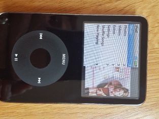 5th Generation Apple iPod, 80GB, Black, Excellent condition, with case