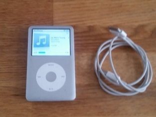 Fully working – APPLE IPOD CLASSIC, 6TH GEN, A1238. WHITE 80G