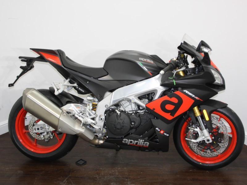 Free Akrapovic end can APRILIA RSV4 RR