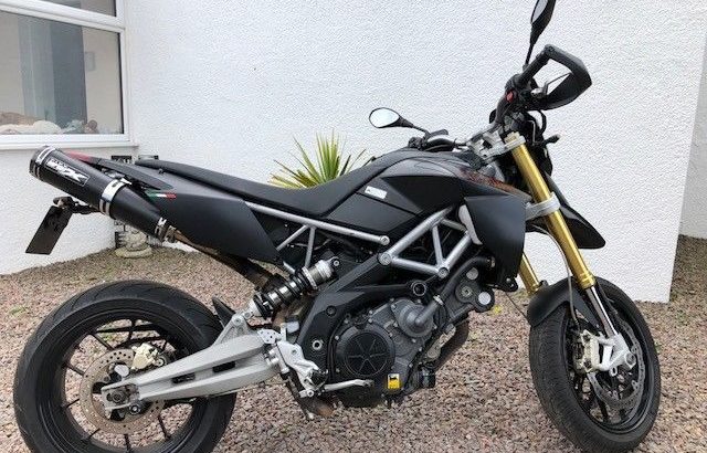 Aprilia Dorsoduro – 2011 Supermoto