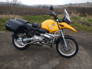 Yellow BMW R1150GS