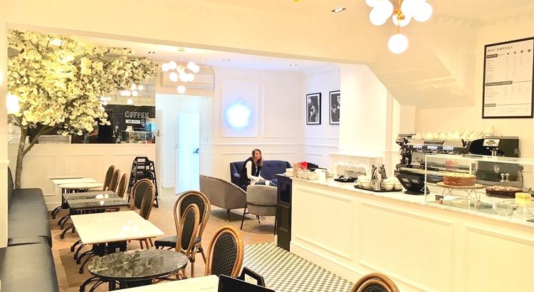 Great Location Stunning CafÉ And Coffee Shop For Sale