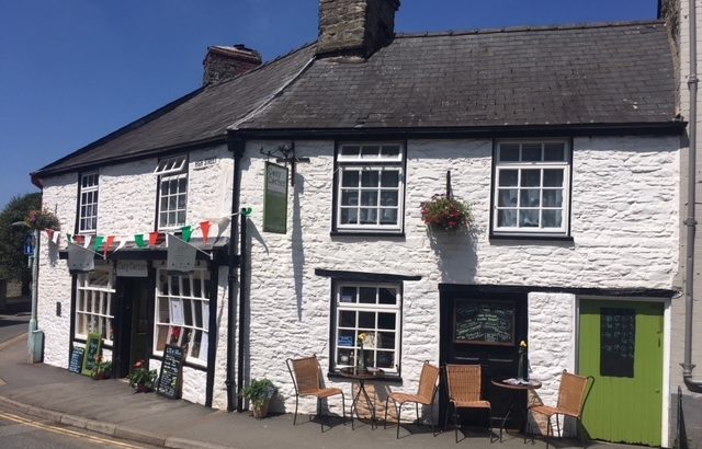 EXCITING OPPORTUNITY Complete Change Of Lifestyle Cafe/ Restaurant For Sale