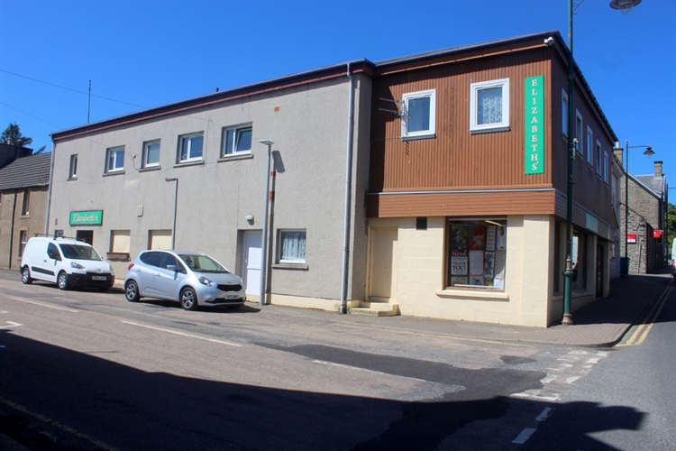 Prominent and deceptively spacious retail unit