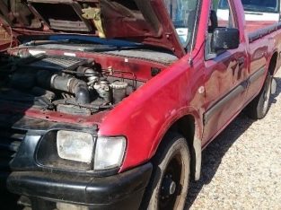 2002 Isuzu tf 2.5
