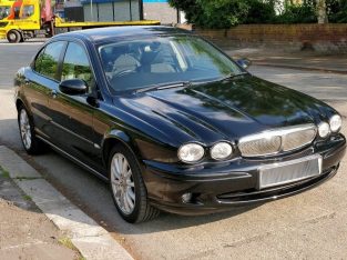 Black Jaguar X Type 2.0 TDI Sport – Full Service History – 2007