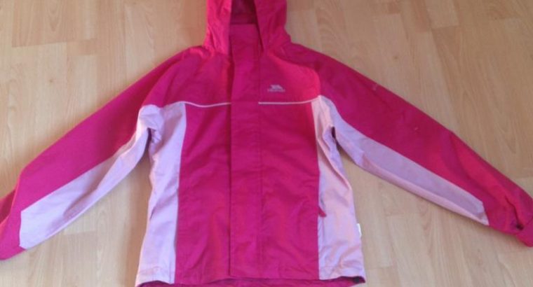 Waterproof jacket – Trespass
