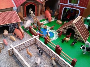 Fantastic Play farm includes base, barns, tractors and loads of farm animals