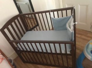 Very good condition Baby cot