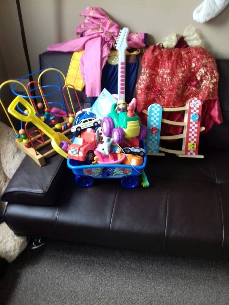 Toys and dress up costumes, Free