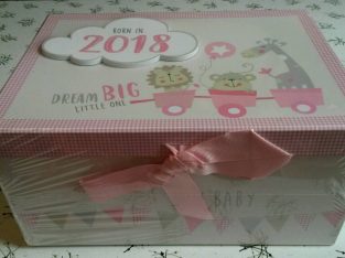 Brand New Baby souvenier ‘Girls Born in 2018 keepsake Box, Photo Frame & Album