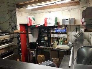 £41K INDUSTRIAL UNIT KITCHEN LEASE FOR SALE WITH EQUIPMENT