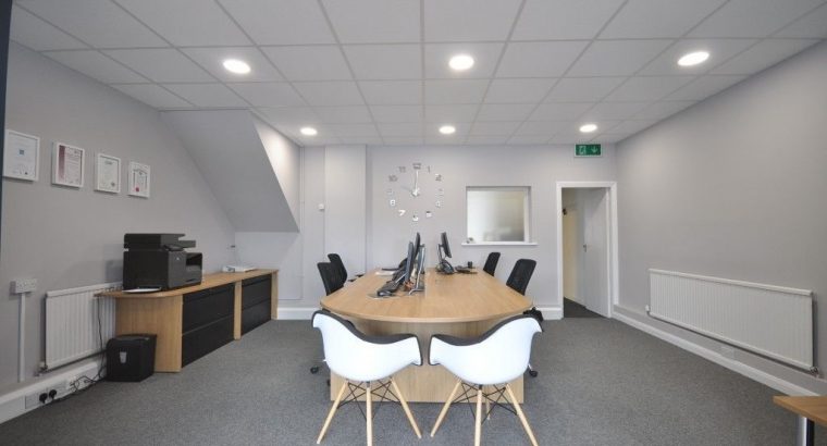 CENTRAL HIGH STREET LOCATION – FREEHOLD SHOP WITH MAISONETTE