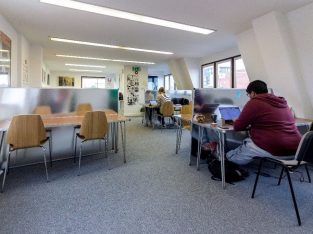 Desk space from £64 /month + VAT Affordable flexible Coworking / Shared office space in Maidenhead