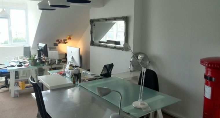 Creative, light and bright office – Desk Space in an Events Company – with other freelancers