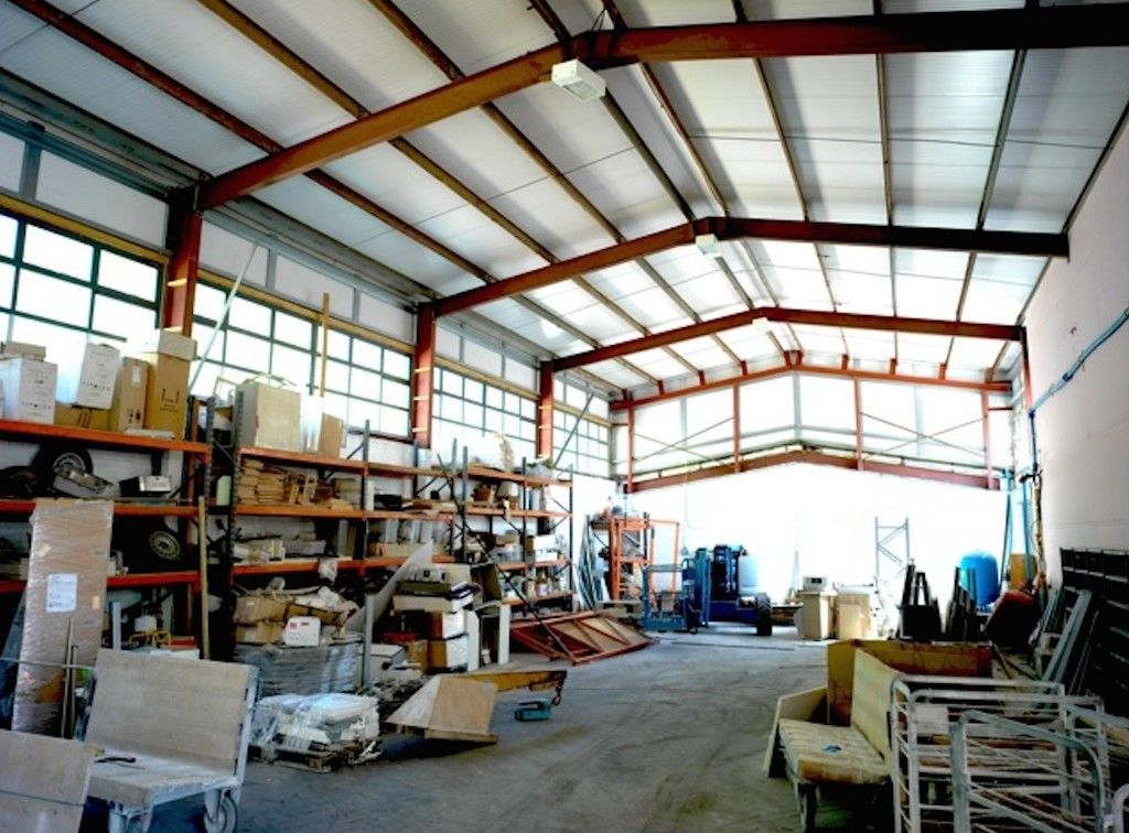 Creative Warehouse- Multi-use, 1,200sqft, 3 Months Rent Free, Parking+Yards