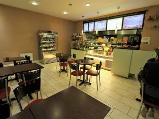 Running restaurant on main high road, Fully equipped