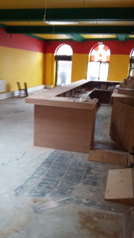 Cafe / Bar 2120sqft on vibrant High Road with late licence & outdoor area