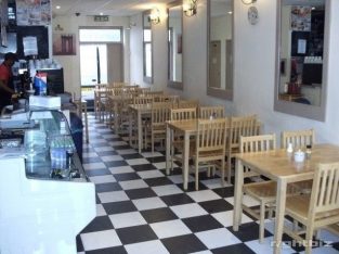 For Rent Cafe, NIL PREMIUM , lock up daytime premises, fully fitted, prime location