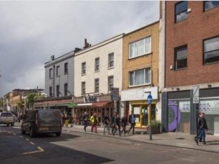 Showroom, office, shop to let in Heart of Camden Town