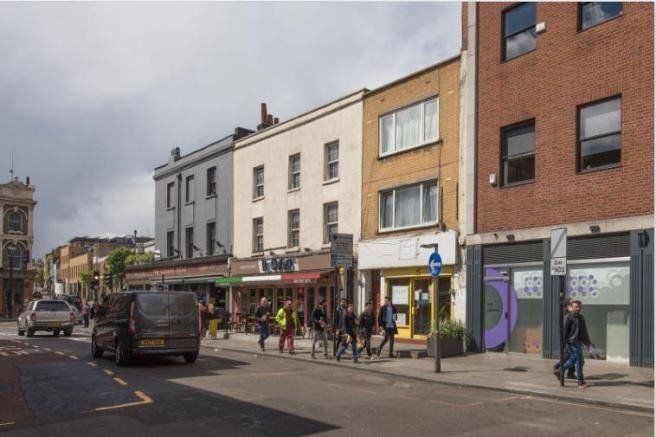 Showroom, office, shop to let in Heart of Camden Town
