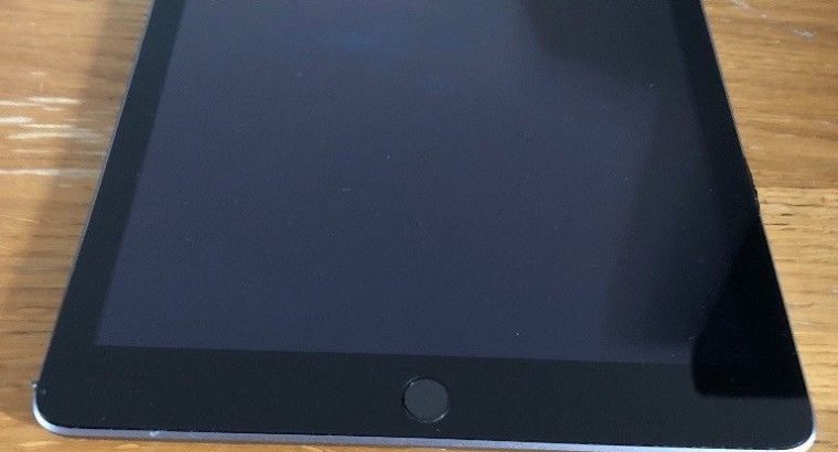 Very good condition iPad 9.7 32gb WIFI+Cellular