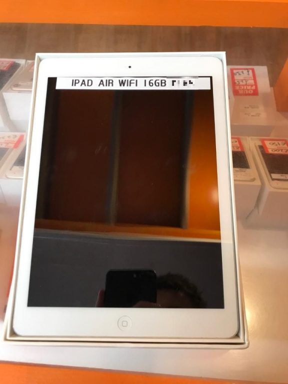 Silver IPad Air, WiFi, 16gb