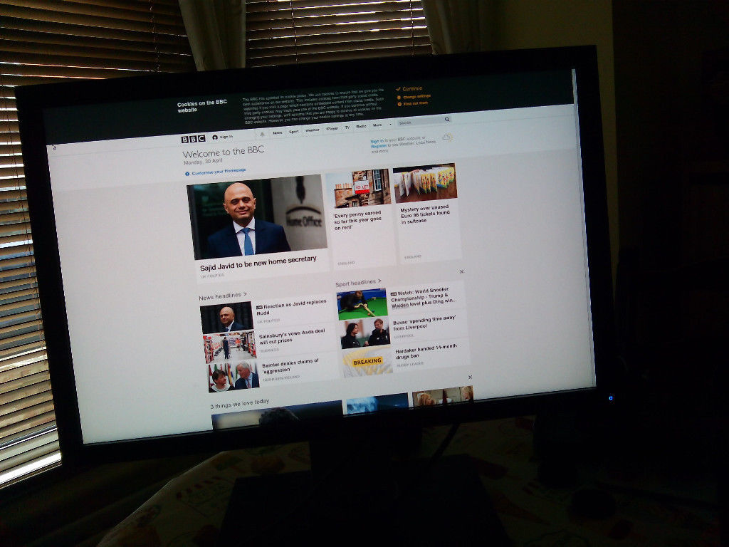 For Sale Dell U2410F UltraSharp 24″ LCD HDMI HD 1920×1200 Widescreen Monitor