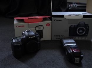Fully functional Canon 5D Mark 3 III Body Only With Canon Flash 600EX-RT