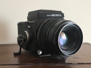 Not tested Bronica ETRC camera with 75mm 2.8 lens