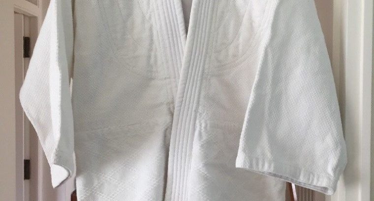 Size 3/160 Blitz Judo Suit