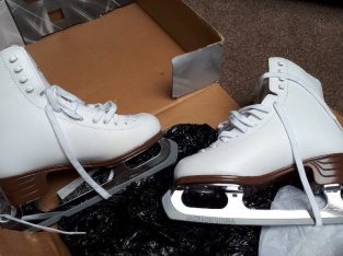 EUR size 36.5 UK size 3 Figure ice skates