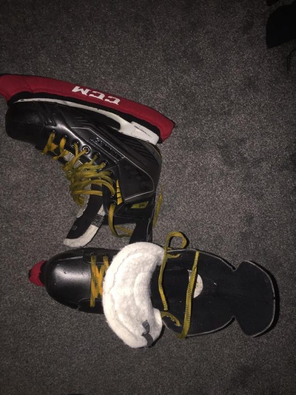 Size uk8.5 Ice skates