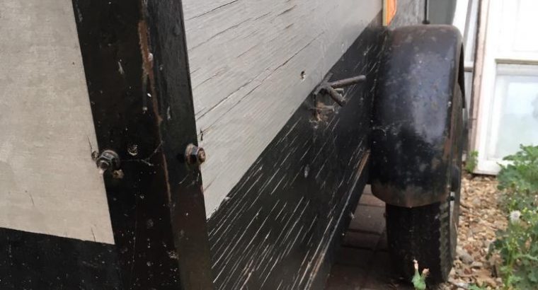 Good working order Cat trailer