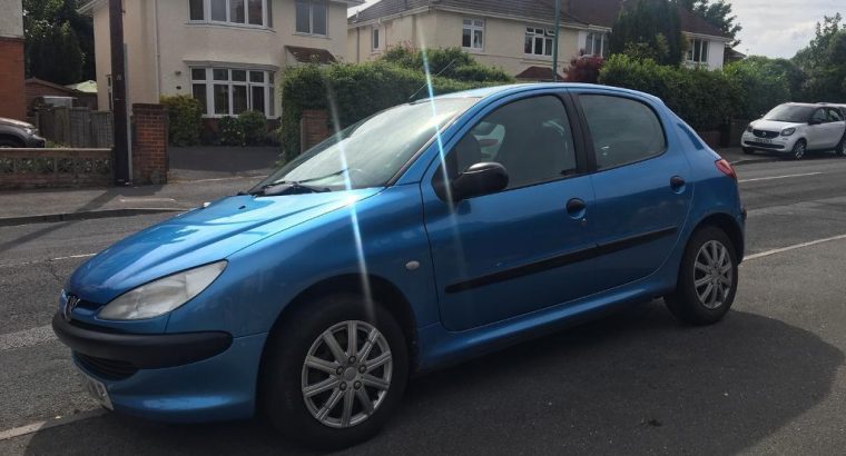Lady owned Peugeot 206 1.4 HDI
