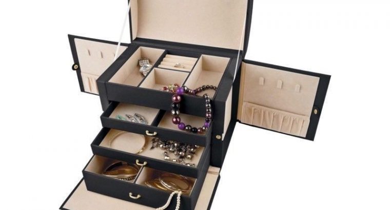 Excellent condition Large black jewellery case