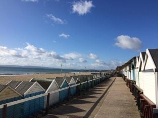 Fully equipped Beach hut