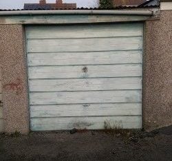 FOR SALE SINGLE GARAGE IN ST GEORGE