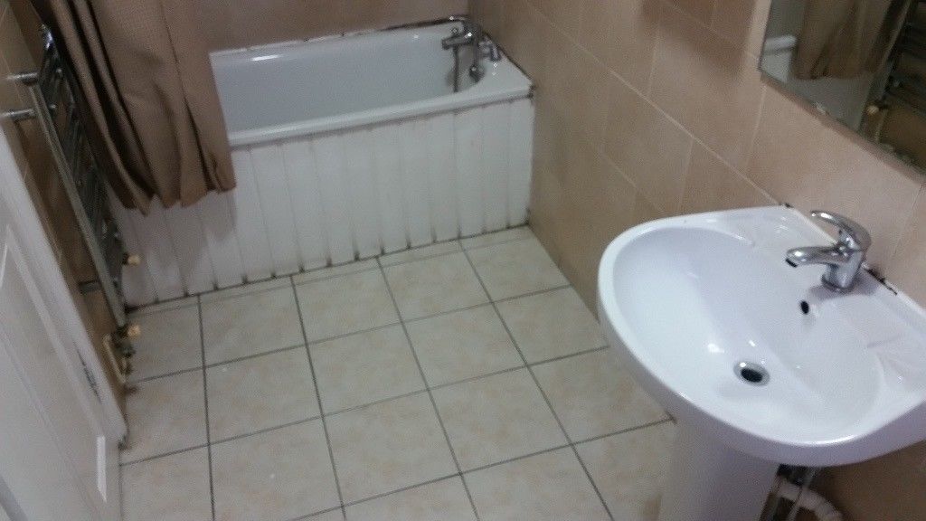 3 BEDROOM HOUSE WITH 2 RECEPTIONS NEAR BARKING HIGH STREET